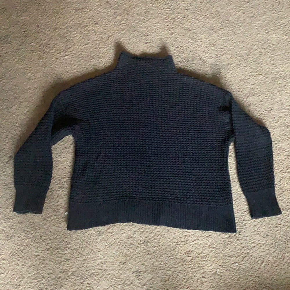 American eagle knit navy sweater